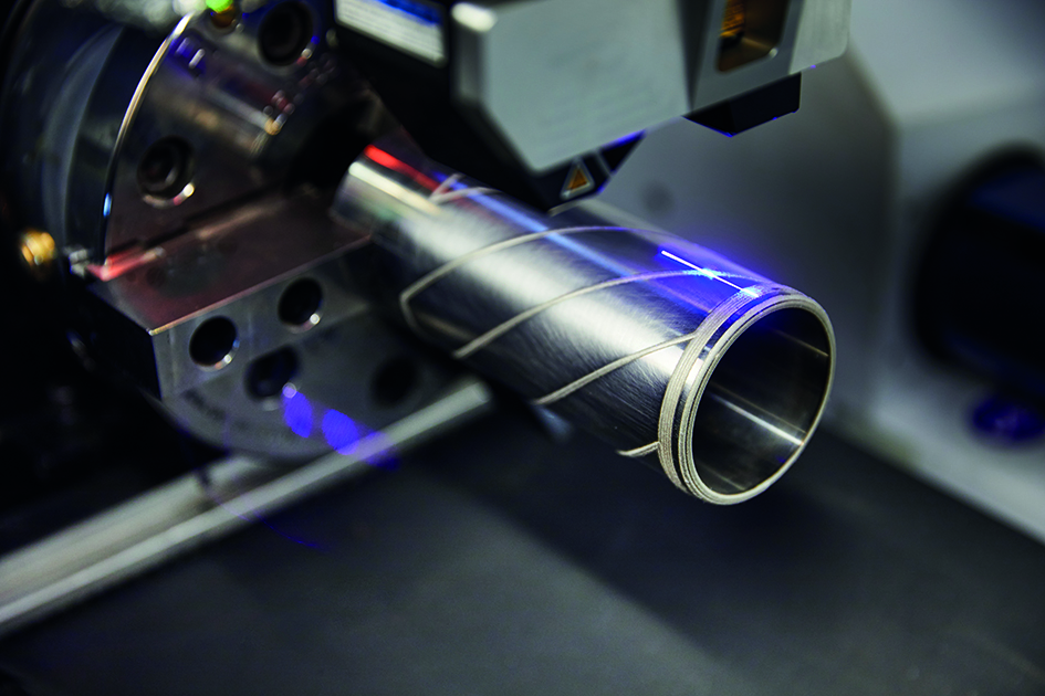 Linear: Ein Linienscanner prüft eine Beschichtung.