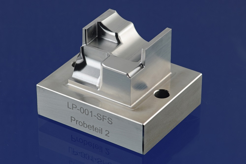 Laser-polished active surface cutout of a slide for die casting.